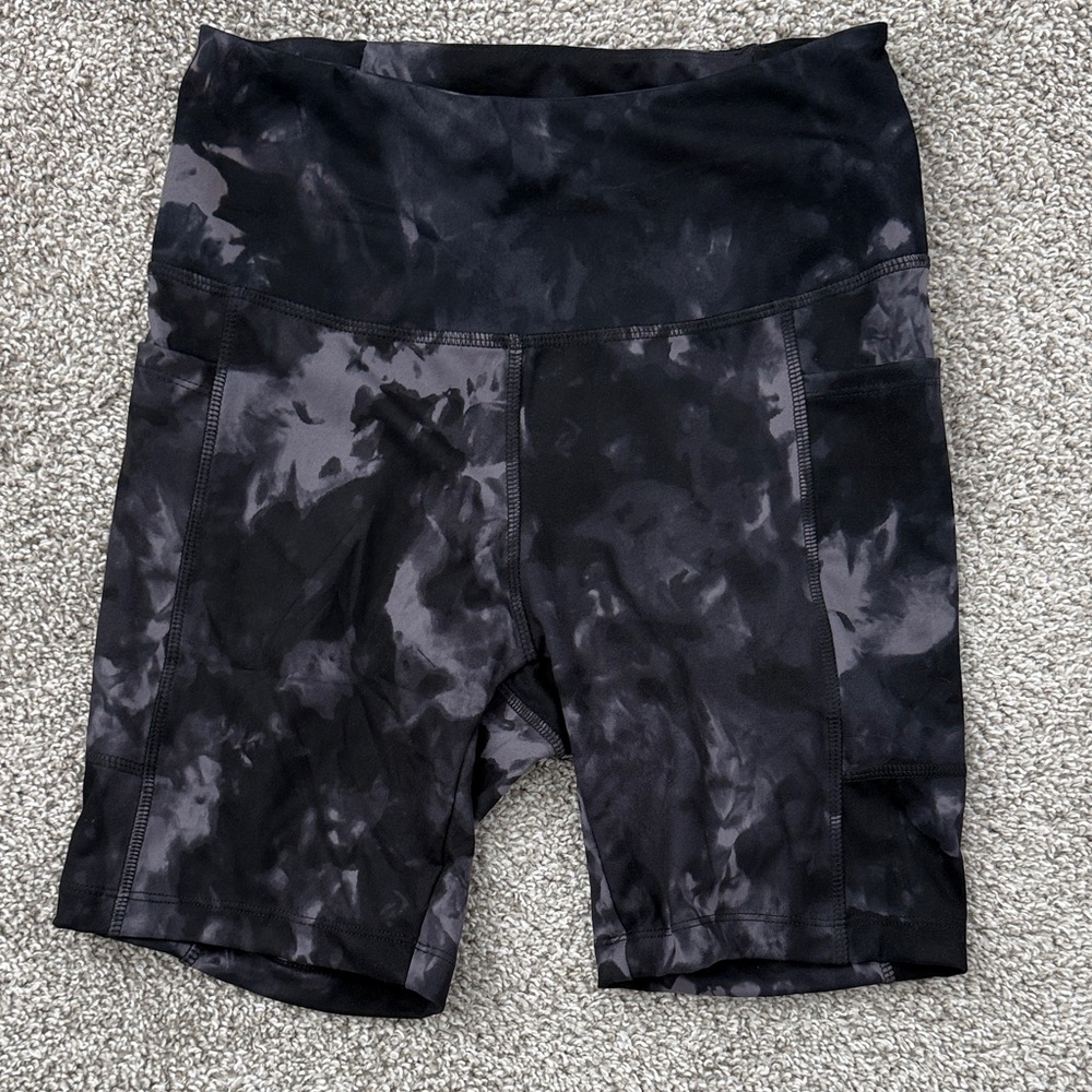 Danskin Black and Gray Patterned Shorts